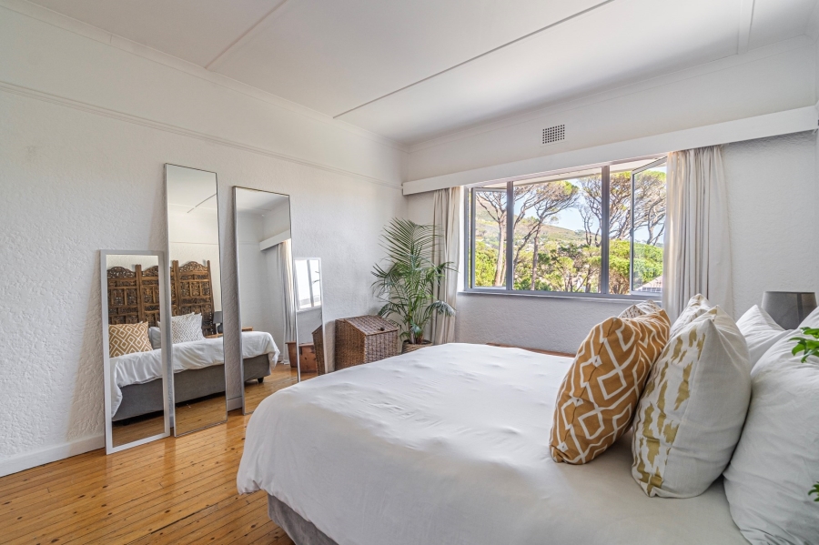2 Bedroom Property for Sale in Vredehoek Western Cape